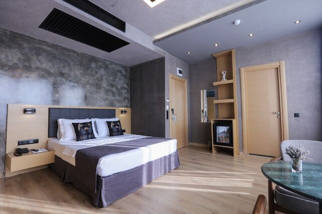 レッドストーン ホテル