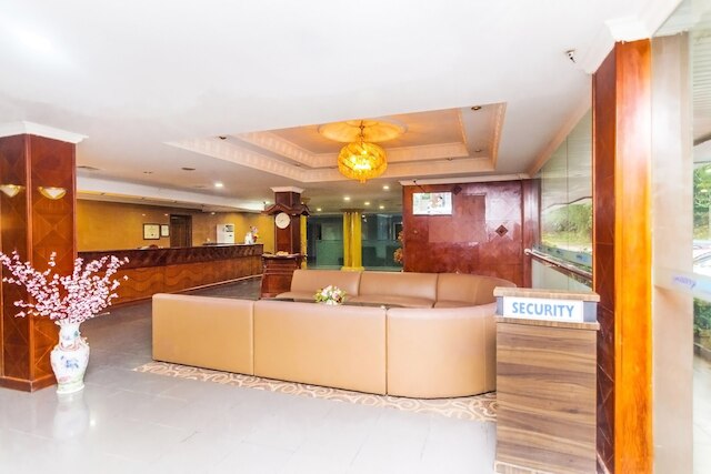 OYO 2065 ホーリー セントーサ ホテル