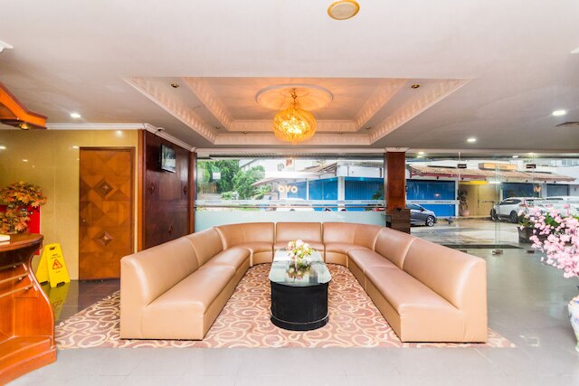 OYO 2065 ホーリー セントーサ ホテル