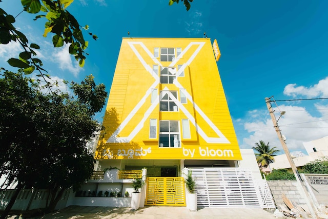 X バイ ブルーム - ヘッバル