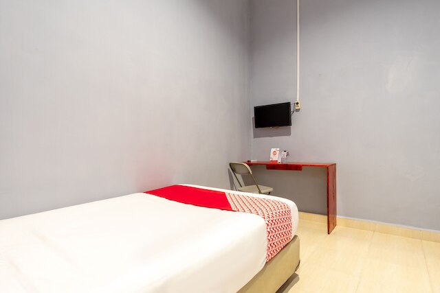 OYO  1668 イVェル ホームステイ シャリア