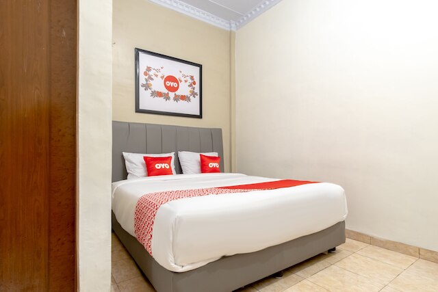 OYO  1668 イVェル ホームステイ シャリア