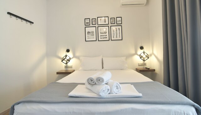 フィール アテネ スタジオズ アット モナスティラキ