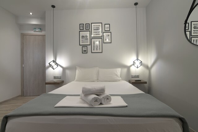 フィール アテネ スタジオズ アット モナスティラキ