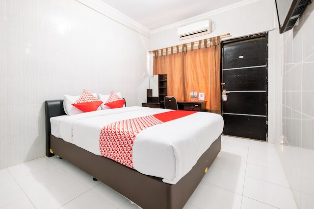 OYO 1700 ダヌレジャン ゲストハウス