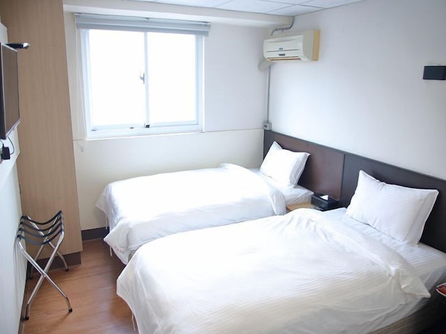 Cloud Izumi Cozy Inn (雲泉和旅)