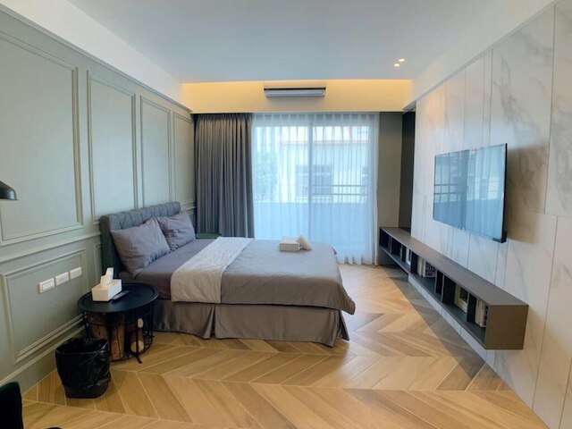 リーズ アパートメント B