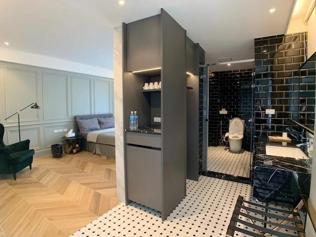 リーズ アパートメント B