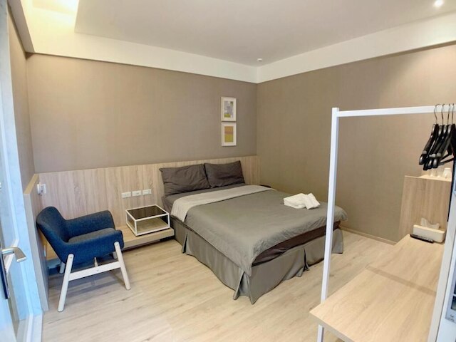 リーズ アパートメント B