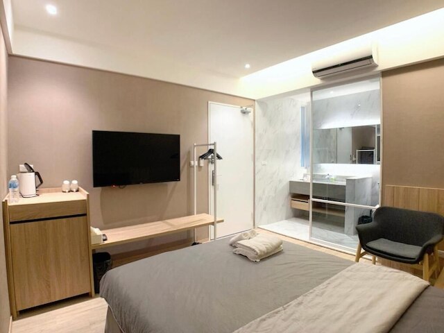 リーズ アパートメント B