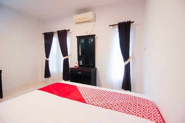 OYO 1905 ダボンサ ホームステイ シャリア