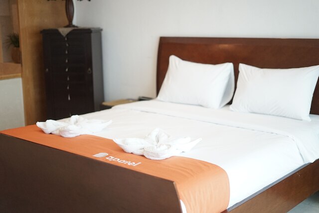 アパテル セナヤン レジデンス