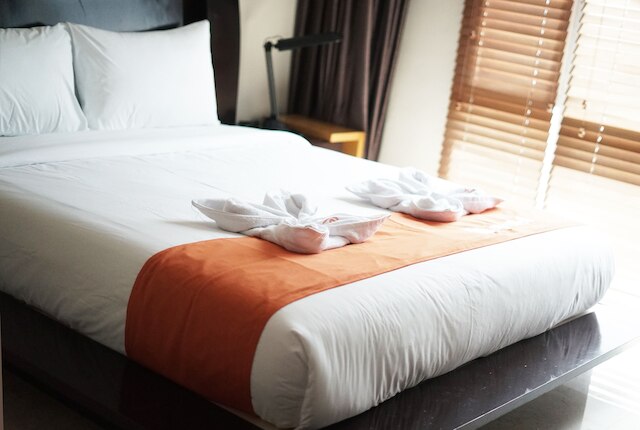 アパテル セナヤン レジデンス