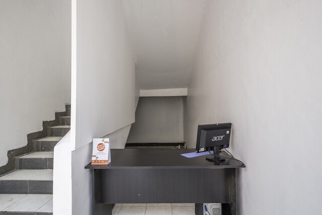 OYO 1717 ウィズマ フィシオ シャリア