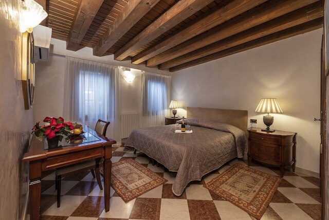 アンゾロ パレス