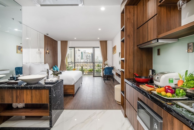 シャロン アパートメント アンド スパ