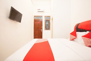 OYO 1978 ポンドック インダー レジデンス