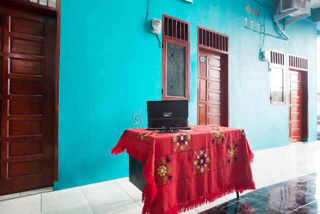 OYO 1978 ポンドック インダー レジデンス