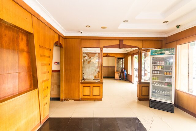 OYO 1581 ホテル グランド パレス