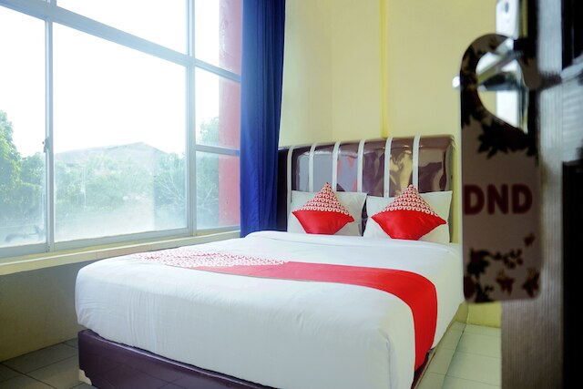 ホテル O ペカンバル ニア モール チプトラ セラヤ フォーマリー ロータス イン