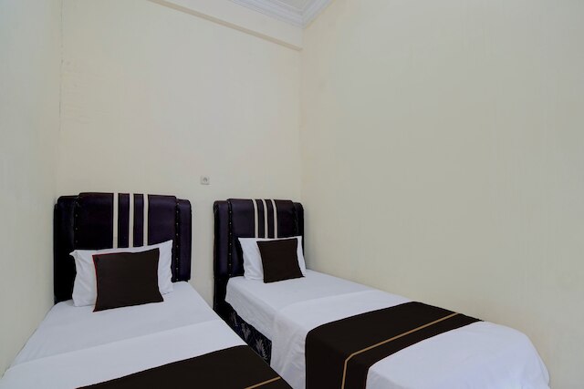 ホテル O ペカンバル ニア モール チプトラ セラヤ フォーマリー ロータス イン