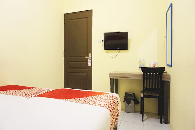 ホテル O ペカンバル ニア モール チプトラ セラヤ フォーマリー ロータス イン