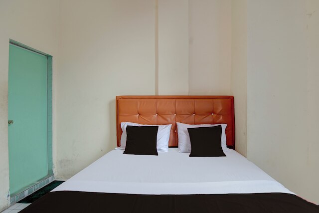 ホテル O ペカンバル ニア モール チプトラ セラヤ フォーマリー ロータス イン