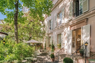 オテル デ グランデス イコール