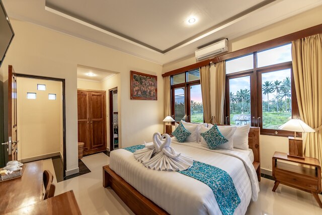 ジュウン マニス