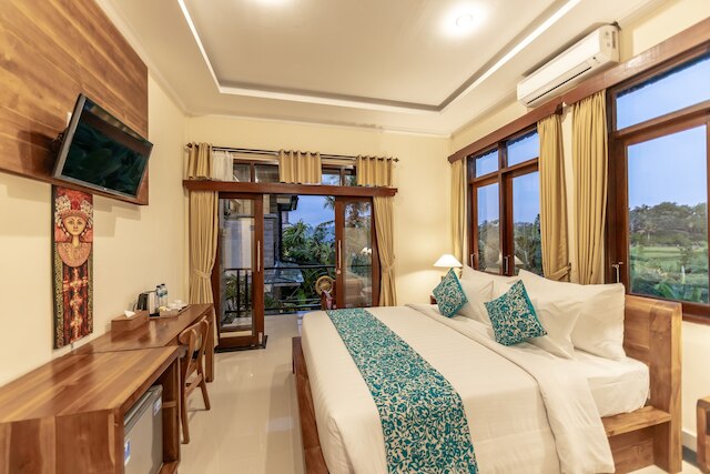 ジュウン マニス