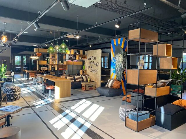 モクシー リール シティ