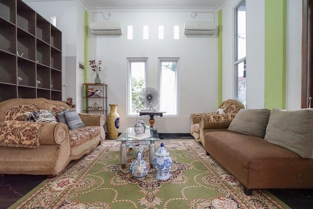 OYO 2036 アフィファ ホームステイ シャリア