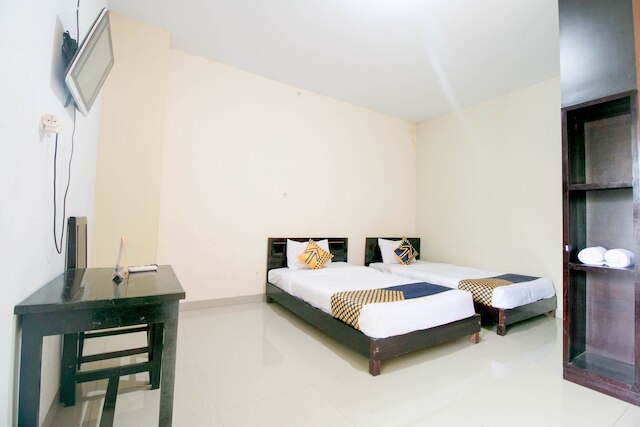 ホテル O グランド アジザ