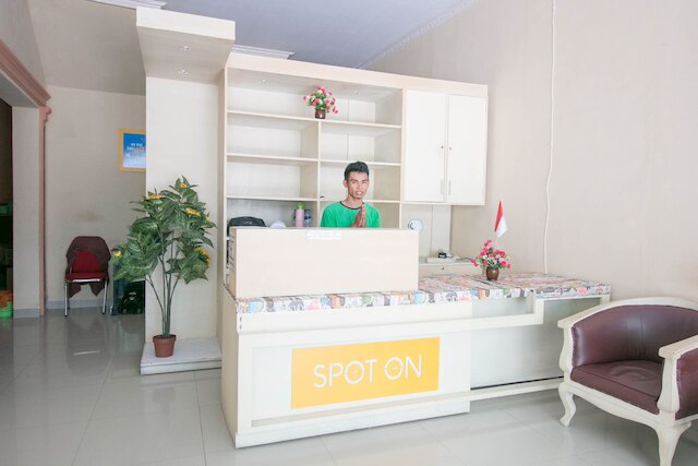 ホテル O グランド アジザ