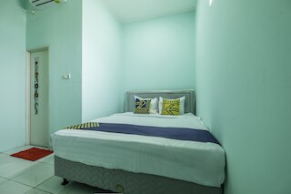 OYO ライフ 1889 ムブアページ