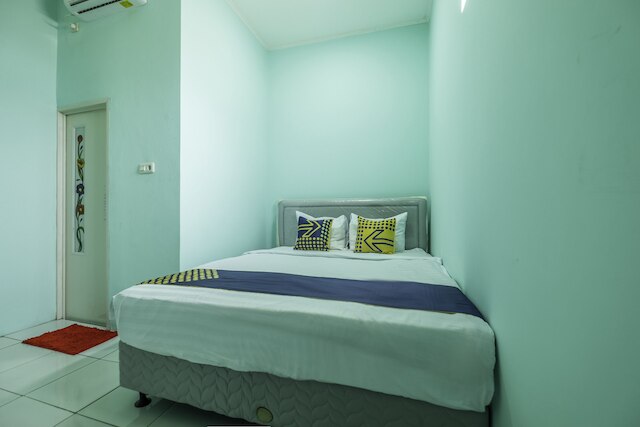 OYO ライフ 1889 ムブアページ