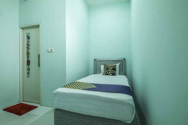 OYO ライフ 1889 ムブアページ