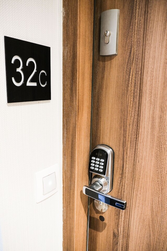 オールド タウン ビスワ プレミアム アパートメンツ