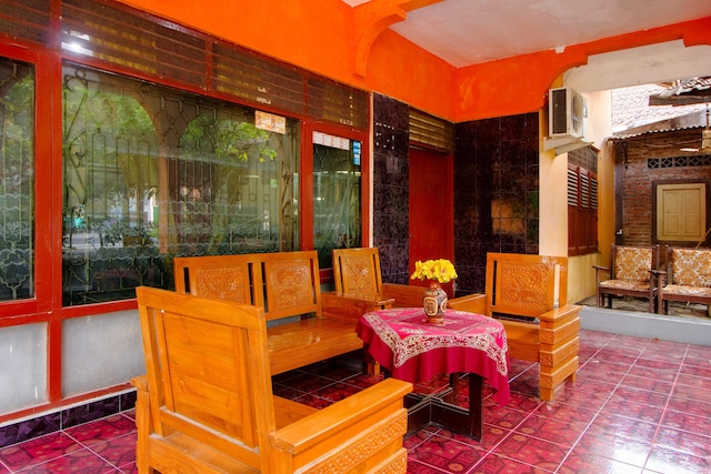 スーパー OYO 1788 ハウス 24