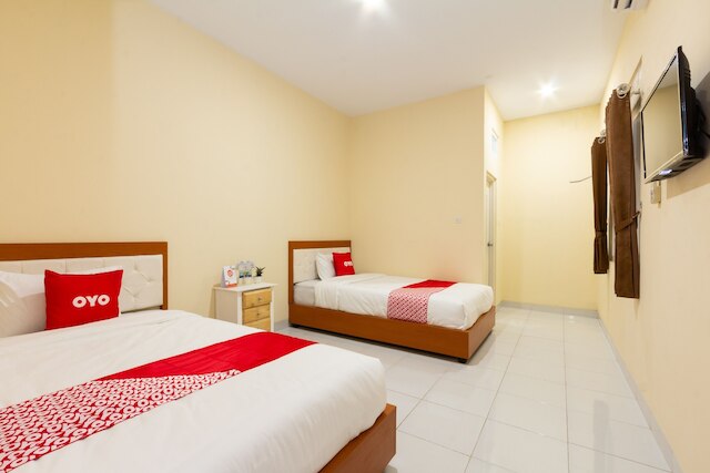 ホテル O ヨグヤカルタ ニア ウニベルシタス ガジャ マダ フォーマリー セリナス ゲストハウス