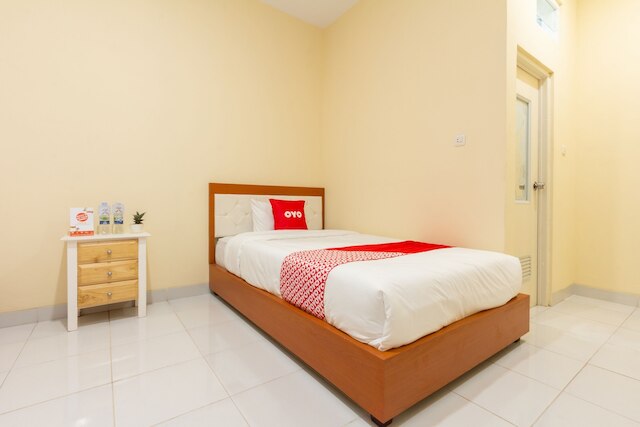 ホテル O ヨグヤカルタ ニア ウニベルシタス ガジャ マダ フォーマリー セリナス ゲストハウス