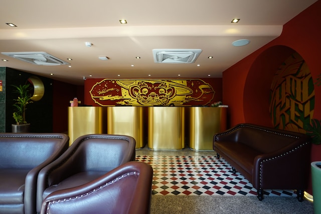 4 モンキーズ ホテル