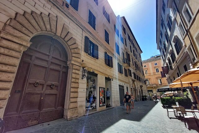 ユールーム バイト