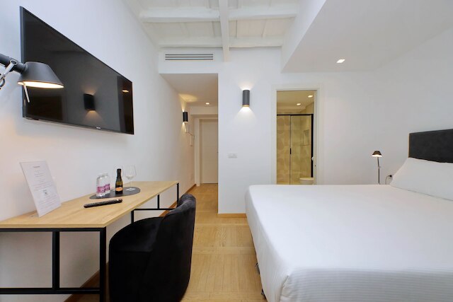 ユールーム バイト