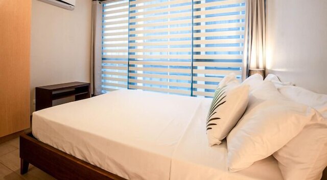 ワン アップタウン レジデンシズ、セントラル フラッツ