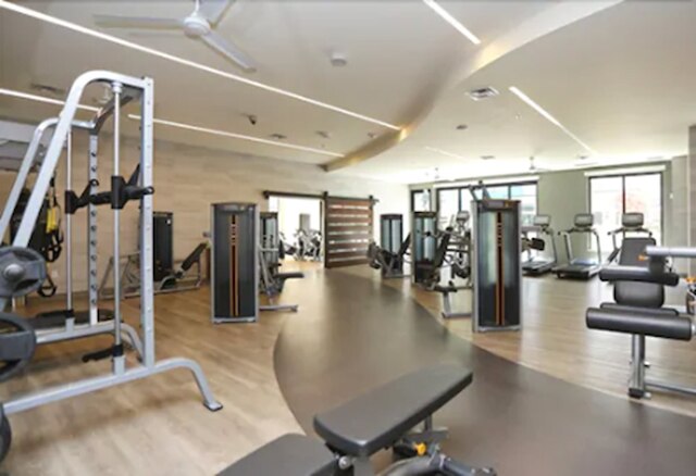 ワン レイクフロント