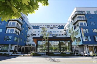 ワン レイクフロント