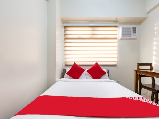 スーパー OYO 474 ニザミ コンドテル