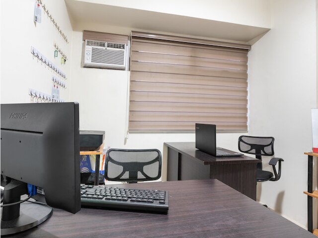 スーパー OYO 474 ニザミ コンドテル