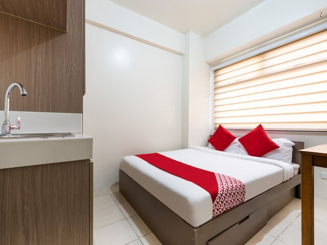 スーパー OYO 474 ニザミ コンドテル